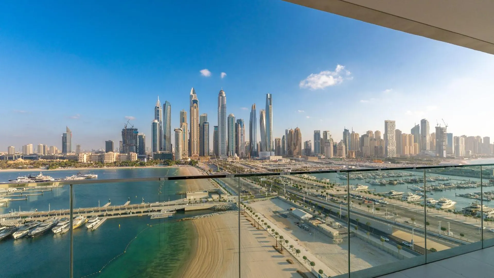 Emaar Beachfront - 3Br With Huge Balcony And Panoramic View Of Marina By Tlre Holiday Homes Dubai United Arab Emirates