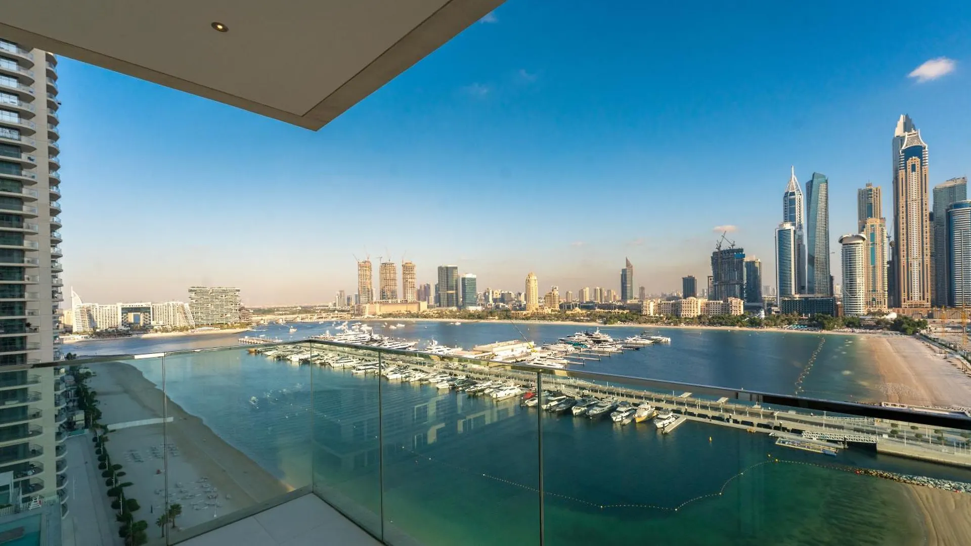 Apartment Emaar Beachfront - 3Br With Huge Balcony And Panoramic View Of Marina By Tlre Holiday Homes Dubai