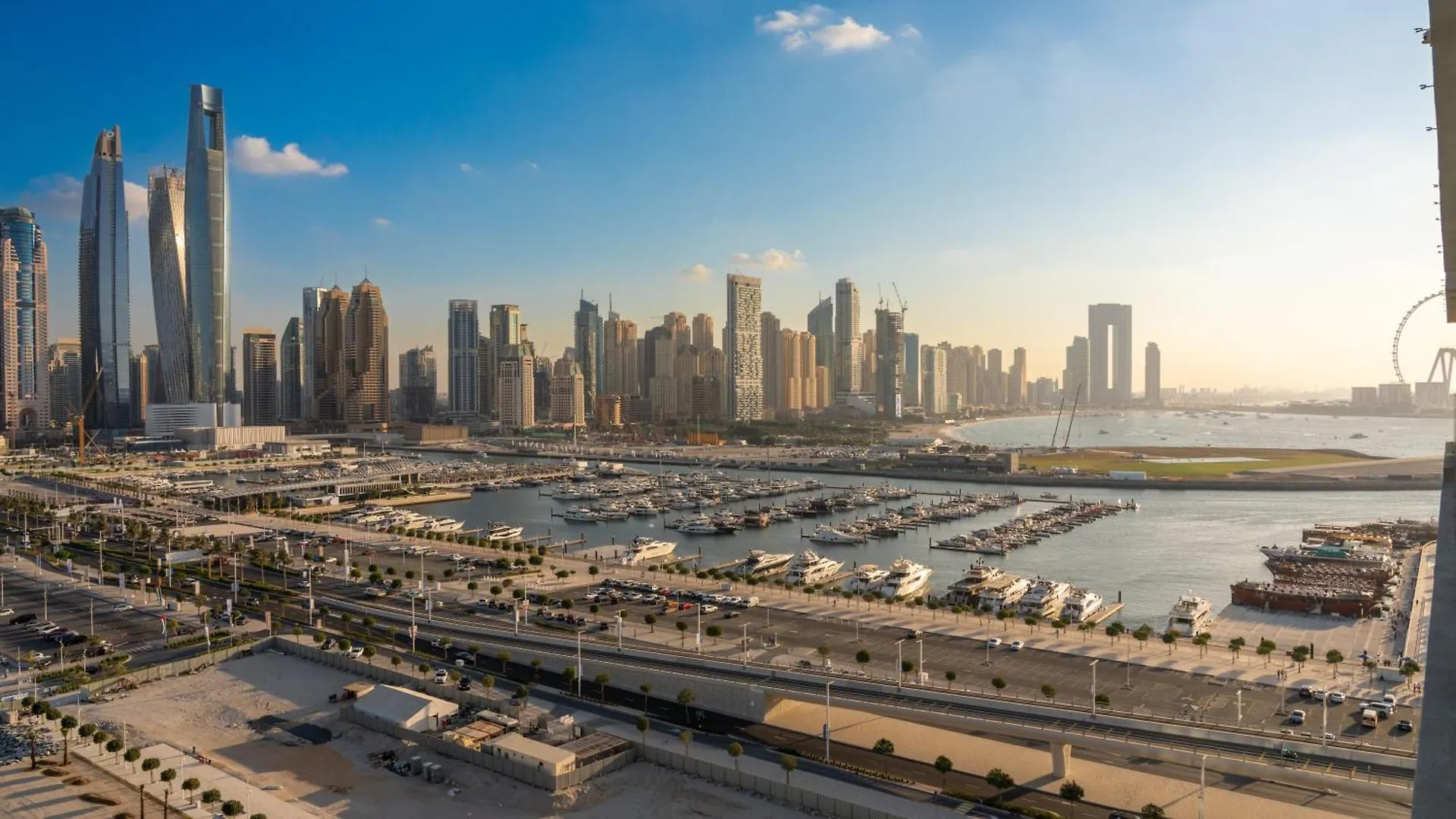 Emaar Beachfront - 3Br With Huge Balcony And Panoramic View Of Marina By Tlre Holiday Homes Dubai Apartment