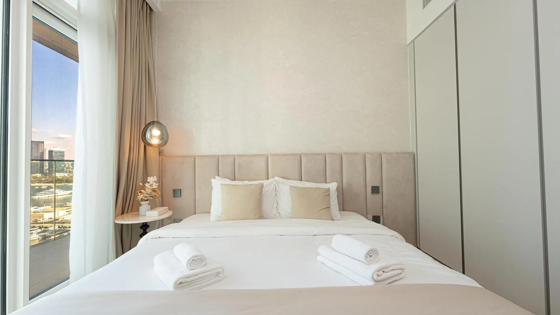 Emaar Beachfront - 3Br With Huge Balcony And Panoramic View Of Marina By Tlre Holiday Homes Dubai Apartment