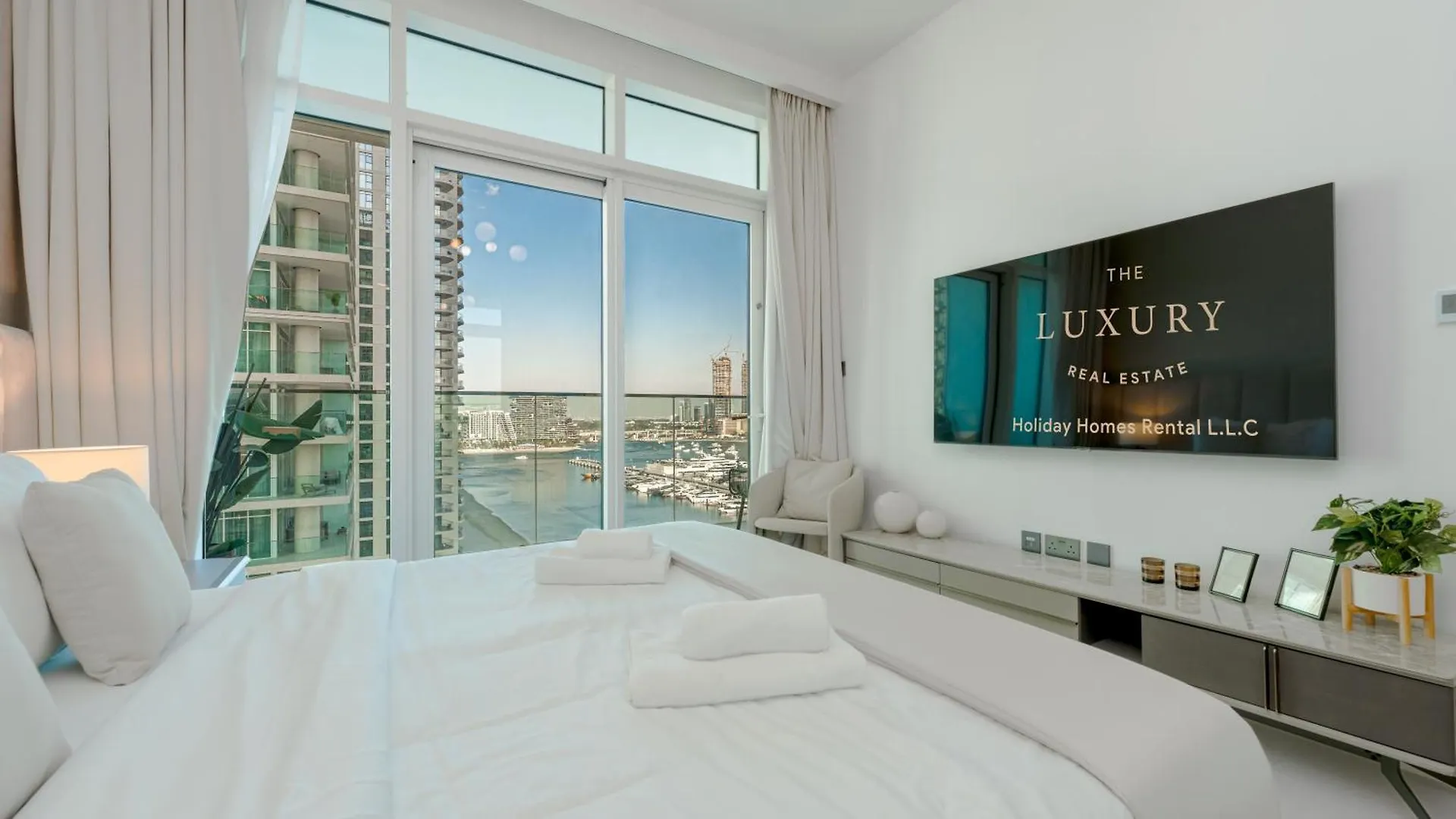 Emaar Beachfront - 3Br With Huge Balcony And Panoramic View Of Marina By Tlre Holiday Homes Dubai 0*,
