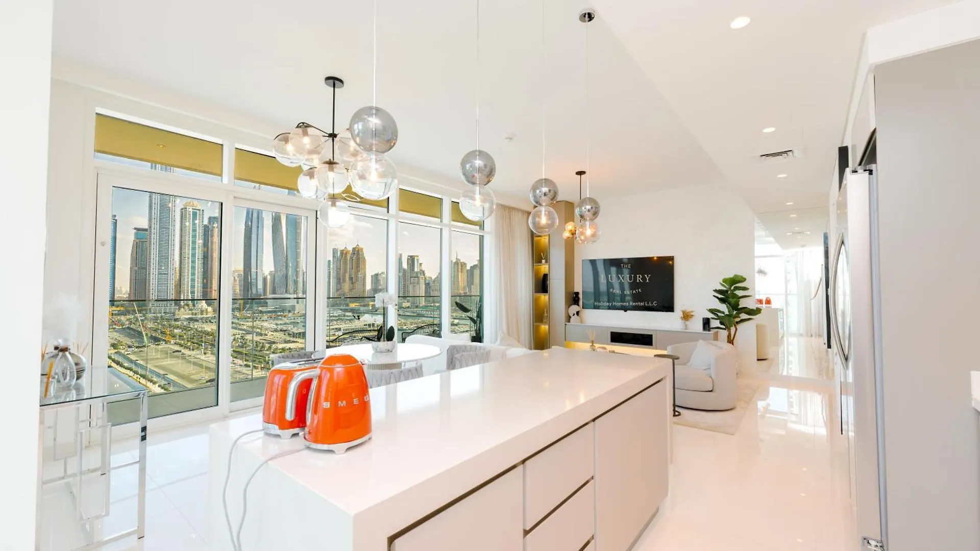 Apartment Emaar Beachfront - 3Br With Huge Balcony And Panoramic View Of Marina By Tlre Holiday Homes Dubai